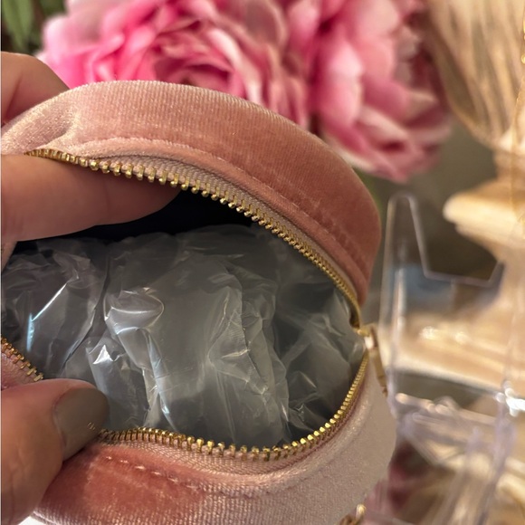 NIB Pink Blush Velvet goldtone POUCHETTE wristlet - Picture 7 of 7